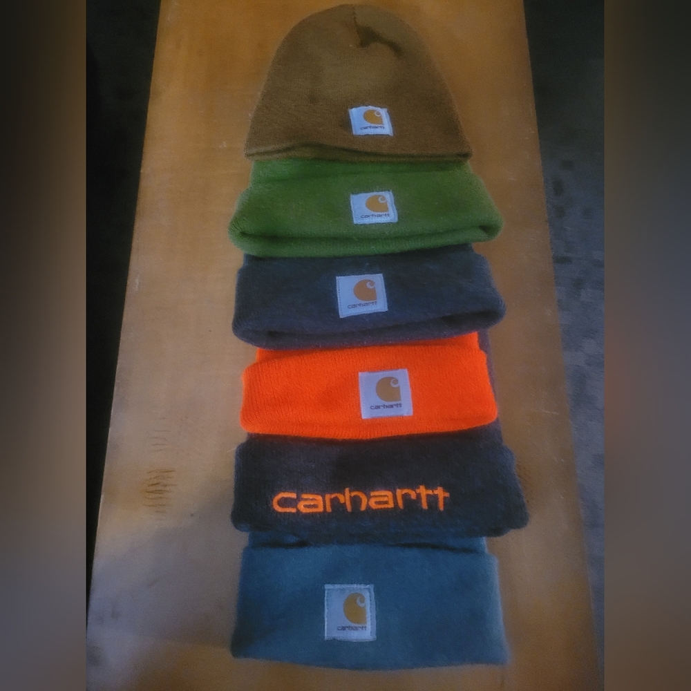 6 Carhartt hats